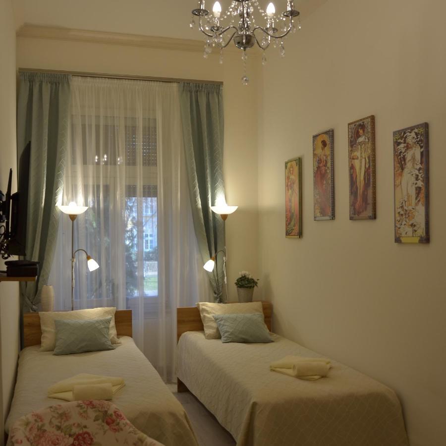 Elegant Apartman エゲル エクステリア 写真
