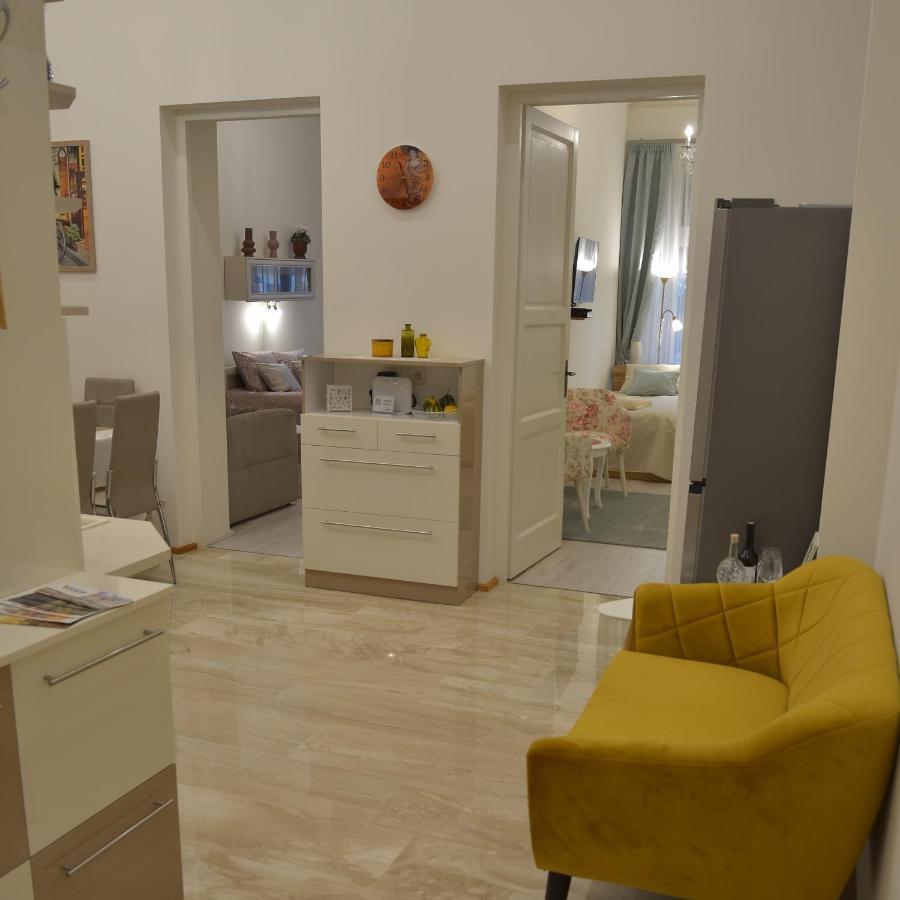 Elegant Apartman エゲル エクステリア 写真